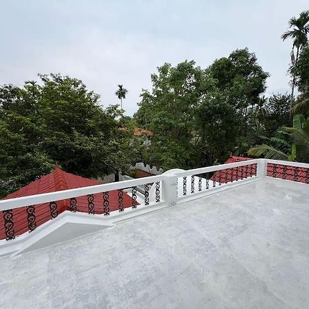 Kalarikkal House Villa Kochi Екстериор снимка