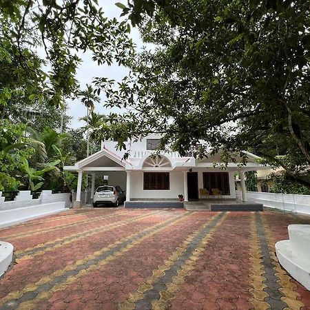 Kalarikkal House Villa Kochi Екстериор снимка